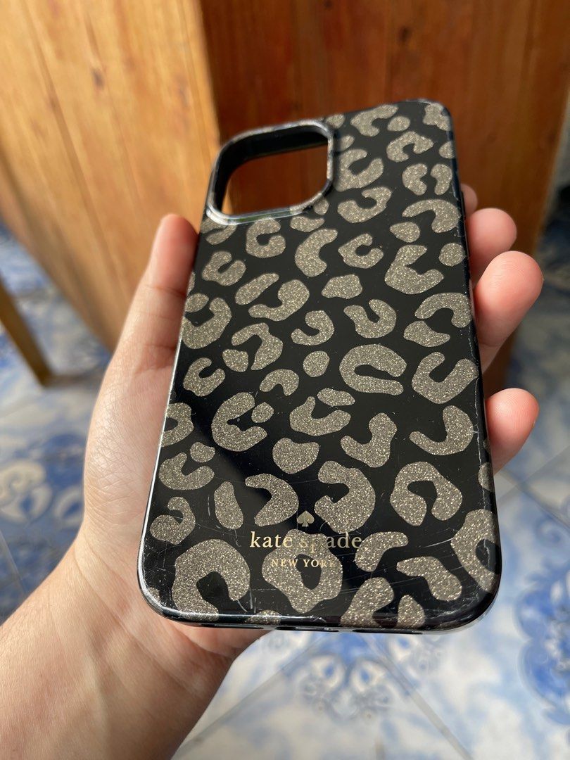 Kate Spade Iphone 12pm case (Category: Cases & Sleeves) located in Pasay City. Submitted by saraaa03 (Listing ID 1287328860, Image 2). Description: With box. .