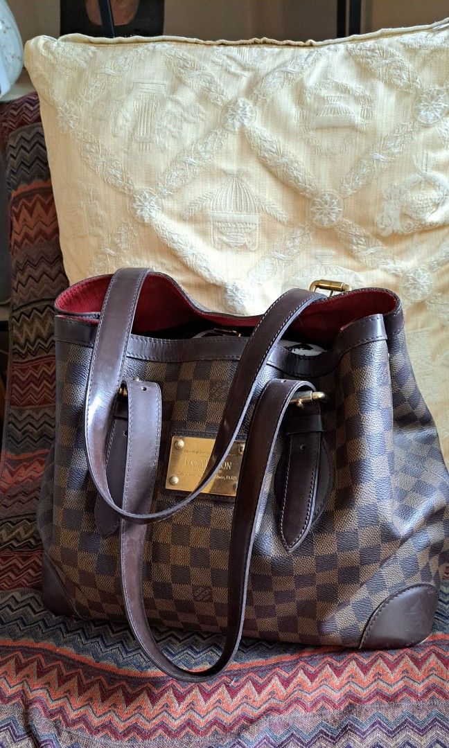 Louis Vuitton Hampstead (Category: Luxury Bags & Wallets) located in Makati City. Submitted by mpcillan (Listing ID 1287295207, Image 2). Description: Authentic LV damier Hampstead. Minor scratches in the corners, otherwise still very classy. Selling lower than most..