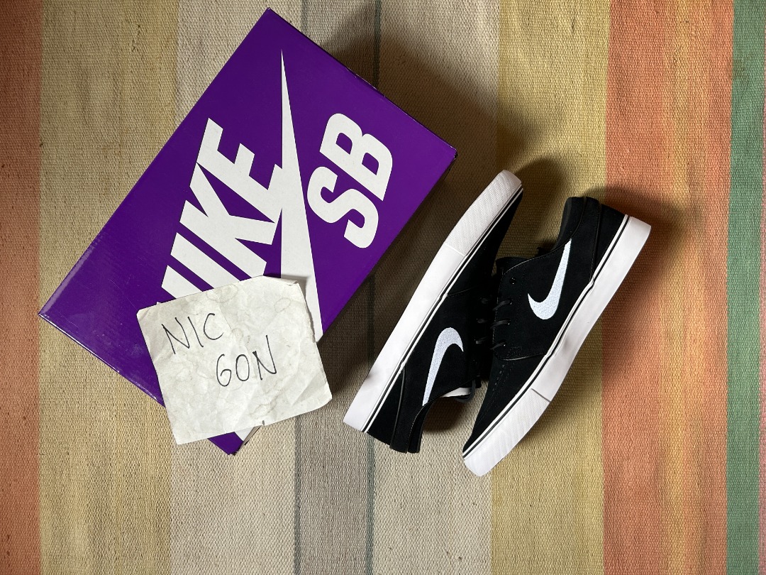 Janoski logo best sale