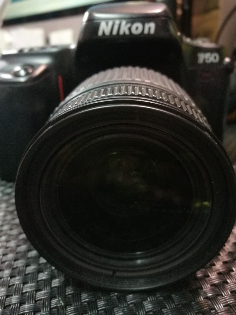 Nikon F50 +28-80mm lens film camera, 攝影器材, 鏡頭及裝備- Carousell