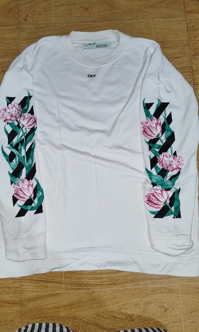 Offwhite (Category: Coats, Jackets and Outerwear) located in Manila. Submitted by venthusthrift (Listing ID 1287311308, Image 3). Description: .