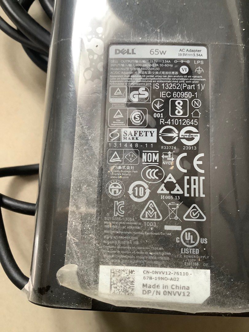 Original Dell Laptop Charger 65w (Category: Chargers) located in Manila. Submitted by purplemodel (Listing ID 1287287091, Image 2). Description: Extra unit Hindi nagamit Naalikabukan na lang sa taguan Pick up to check Selling as is San andres manila Thank you!.