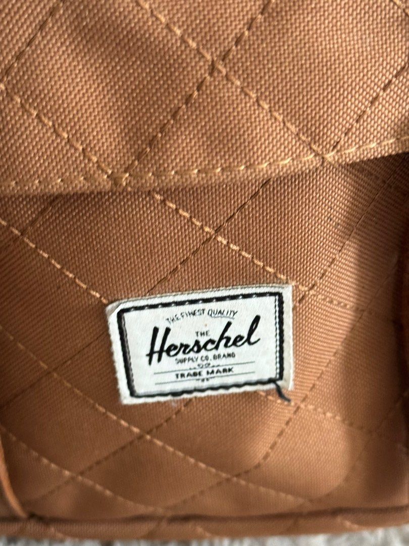 Herschel caramel backpack hot sale
