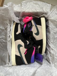 (Category: ) located in . Submitted by lcloset (Listing ID 1279618224, Image 1). Description: .