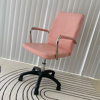 Pink faux leather Office swivel chair with wheels