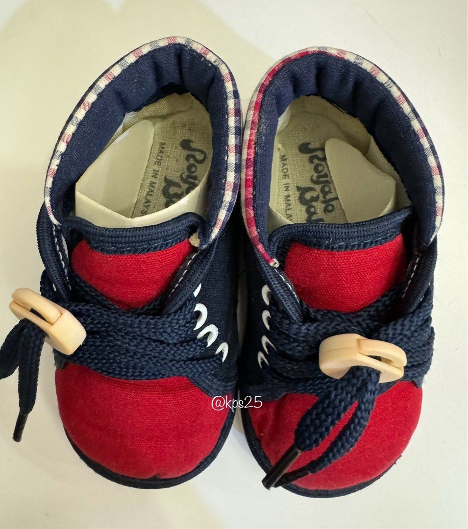 Infant walking shoes size 4 top