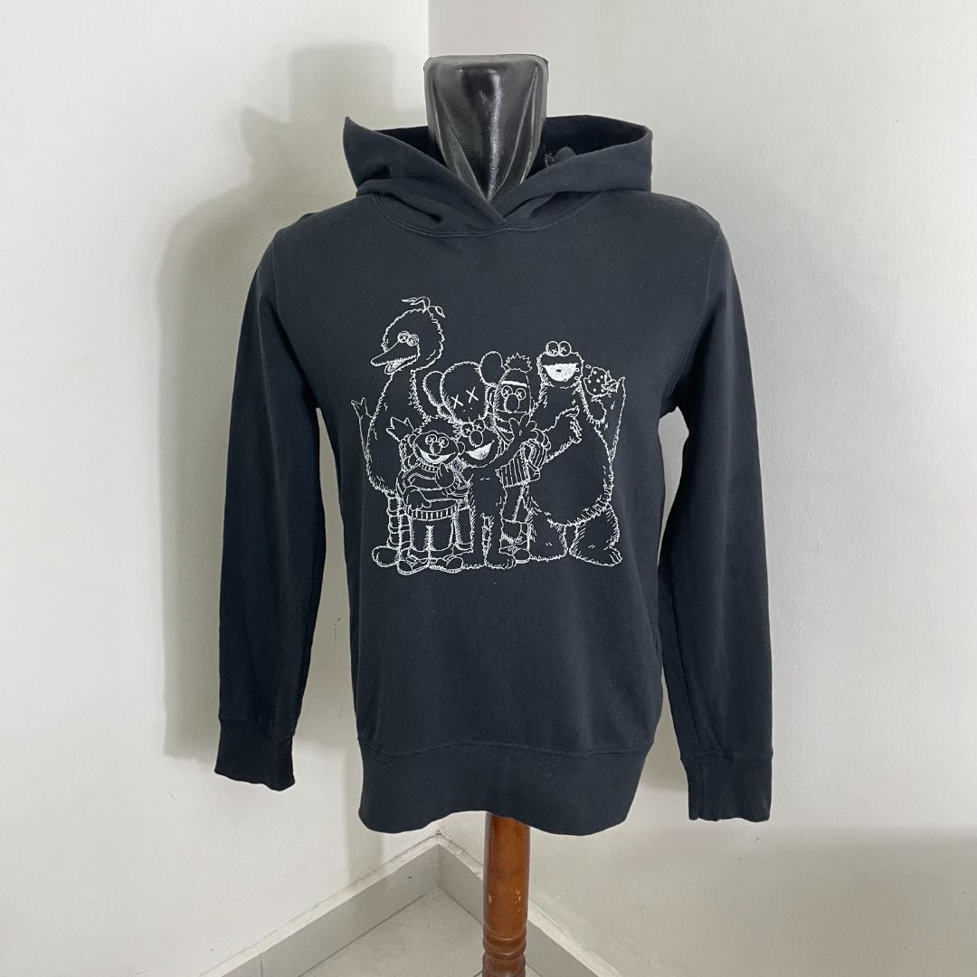 SALE M KAWS X SESAME STREET UNIQLO HOODIE BLACK COLOR SWEATER PULLOVER SWEATSHIRT SIZE MEDIUM SUPER RARE ITEM GRAILED JAPANESE LABEL FASHION STREETWEAR CASUAL ESSENTIAL Men s Fashion Tops Sets Hoodies...