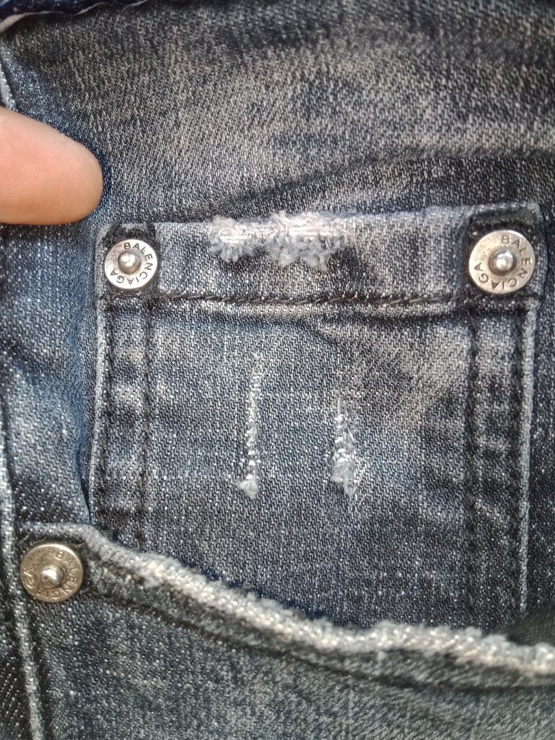 Balenciaga Distress Jeans (Category: Jeans) located in Angeles City. Submitted by well_thrift (Listing ID 1287289993, Image 3). Description: Tattered Jeans Stretchy and comfort. Excellent condition. Dimes❗ Waist Line: 31 Length: 39 Hem: 5.5 450 plus sf. GCash x Jnt See reviews for satisfied costumer🙏😊 Dm for inq..