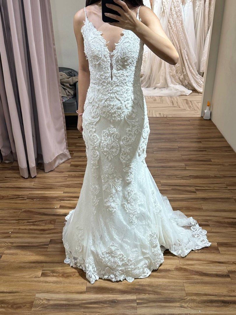 The gown top warehouse dayre