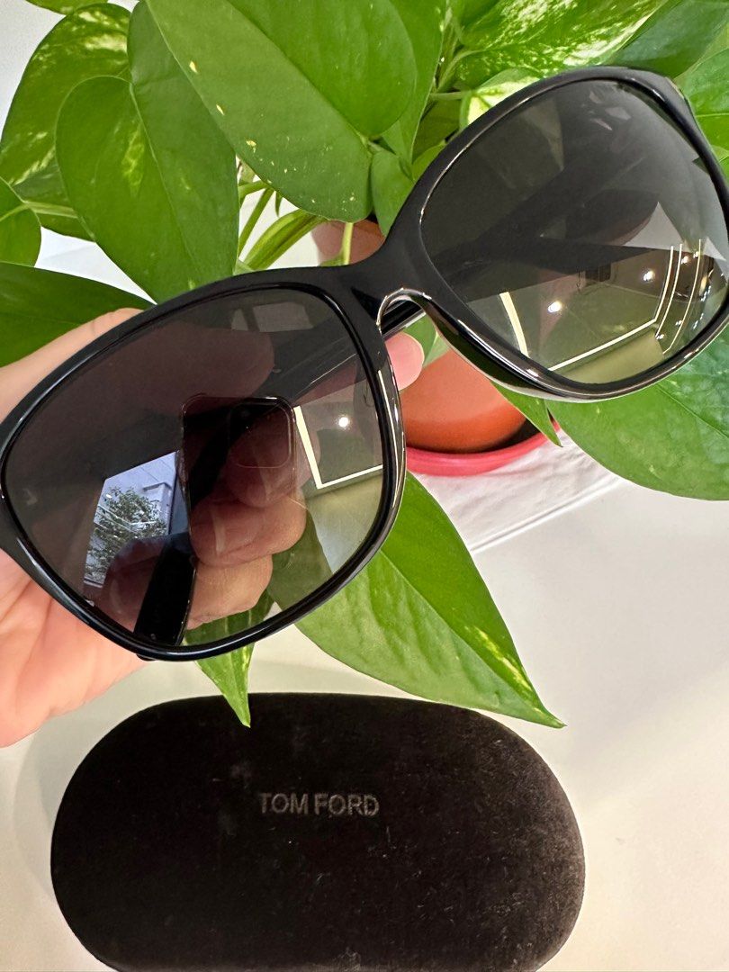 Tomford Women s Dana TF432 F