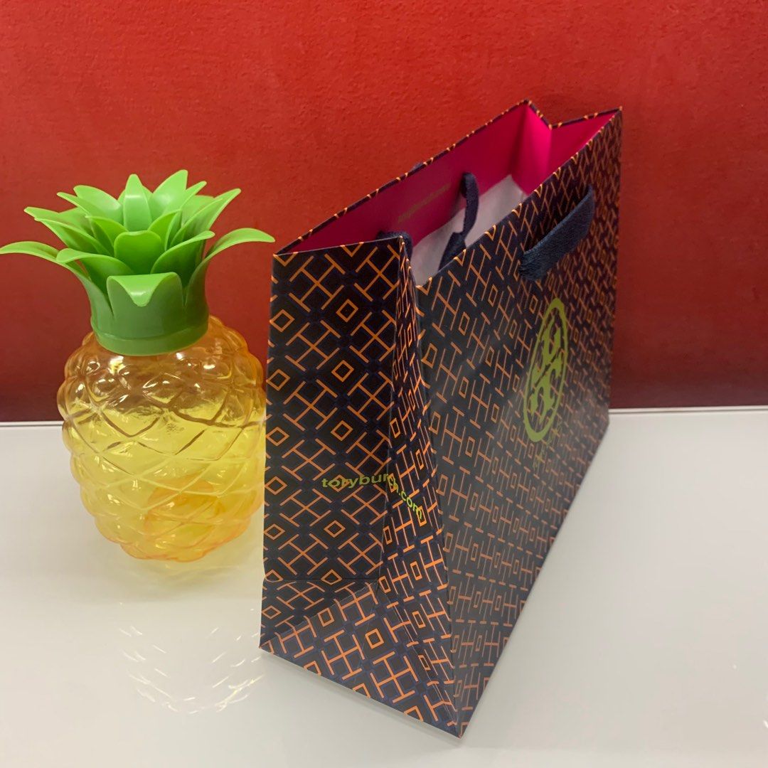 Tory Burch Small Paperbag (Category: Luxury Bags & Wallets) located in Manila. Submitted by coolandchic (Listing ID 1287264580, Image 2). Description: Authentic USA .