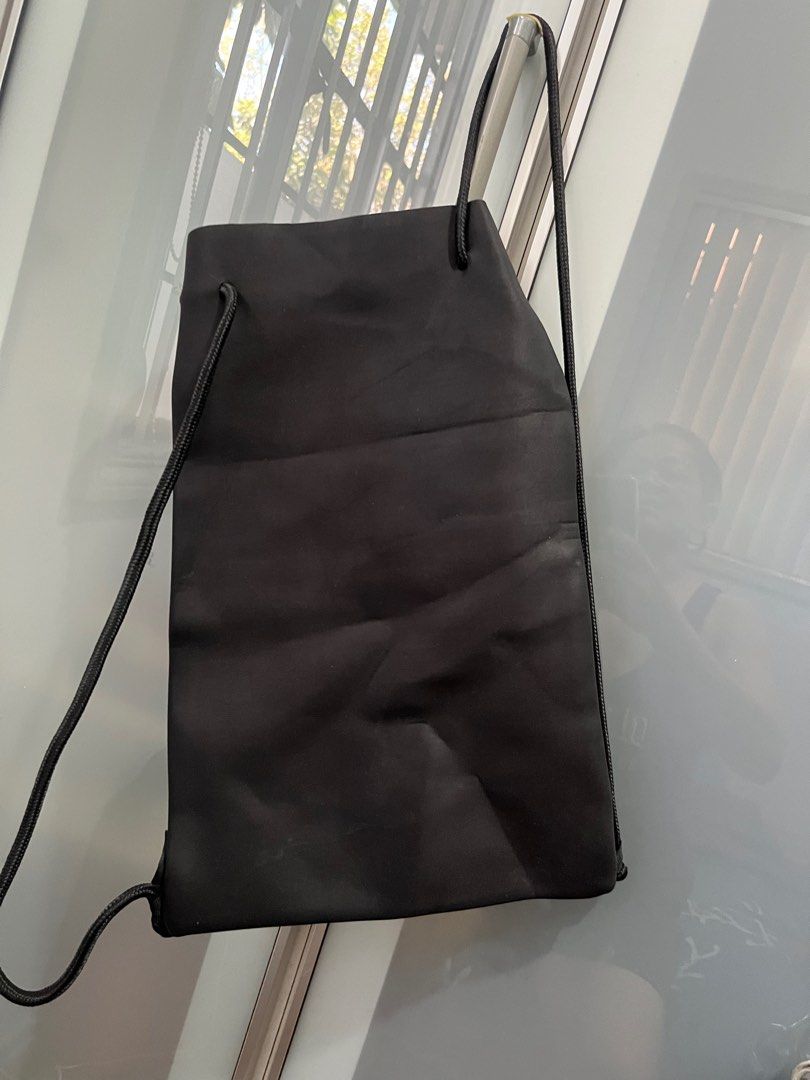 Triangl neoprene swim bag (Category: Backpacks) located in Marikina City. Submitted by damit_atbp (Listing ID 1287215044, Image 2). Description: .
