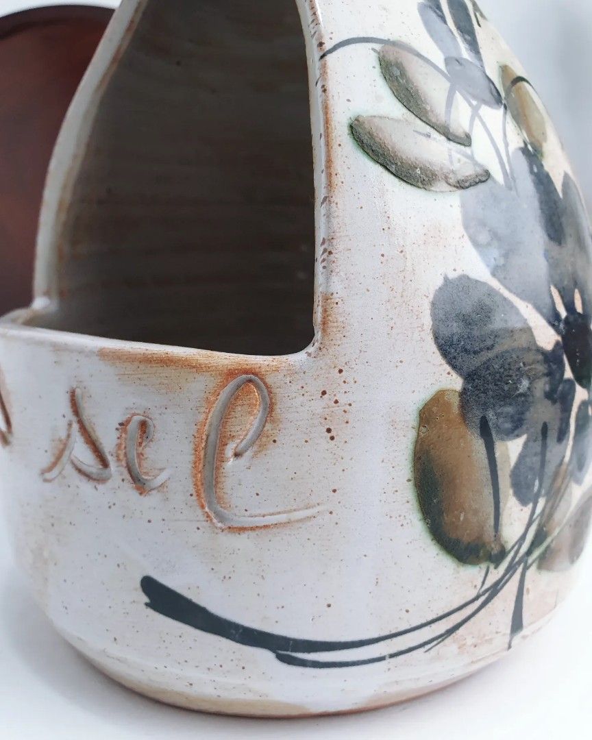 UK Pottery Hand Painted Salt Cellar (Category: Food Organization & Storage) located in Pasay City. Submitted by thepickypicker (Listing ID 1287263598, Image 3). Description: Uk Pottery Hand Painted Salt Cellar P880 H: 8 D:5 ½ VGC.