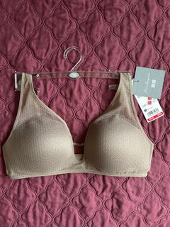 UNIQLO WIRELESS BRA ( STRETCH LACE )