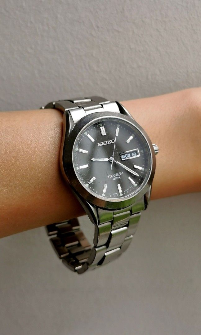 Seiko titanium 50m sales