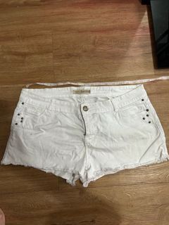 (Category: ) located in . Submitted by _timelesscloset (Listing ID 1287328012, Image 1). Description: .