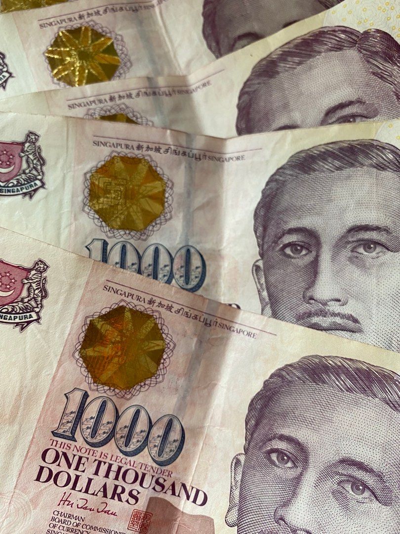 $1000 notes (Category: Currency) located in Singapore. Submitted by my_airspace (Listing ID 1287331093, Image 1). Description: .