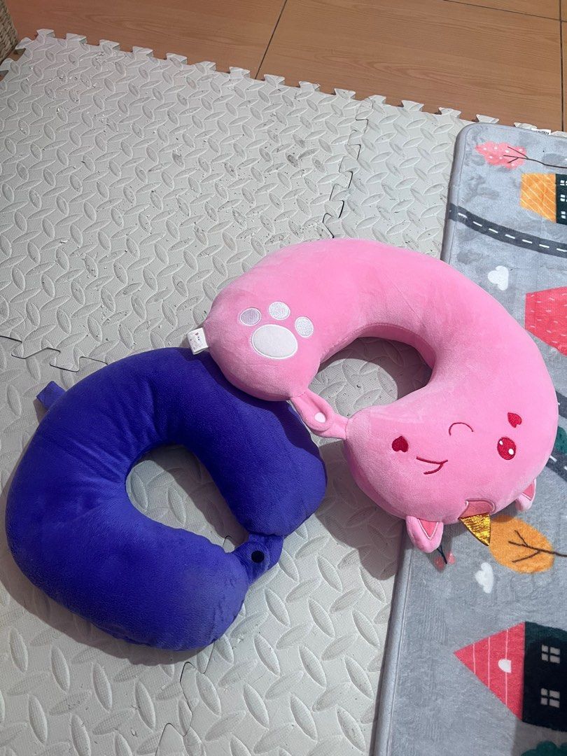 2 pcs Neck Pillow (Category: Babies & Kids Fashion) located in Quezon City. Submitted by fayebree (Listing ID 1287540978, Image 3). Description: .