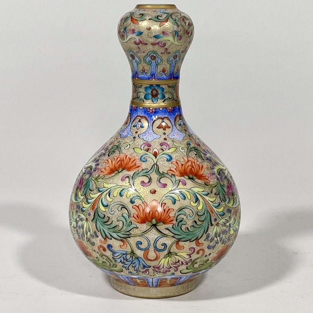 骨董収蔵・清・乾隆年製款・天青釉花卉雙耳蒜頭瓶』・収蔵