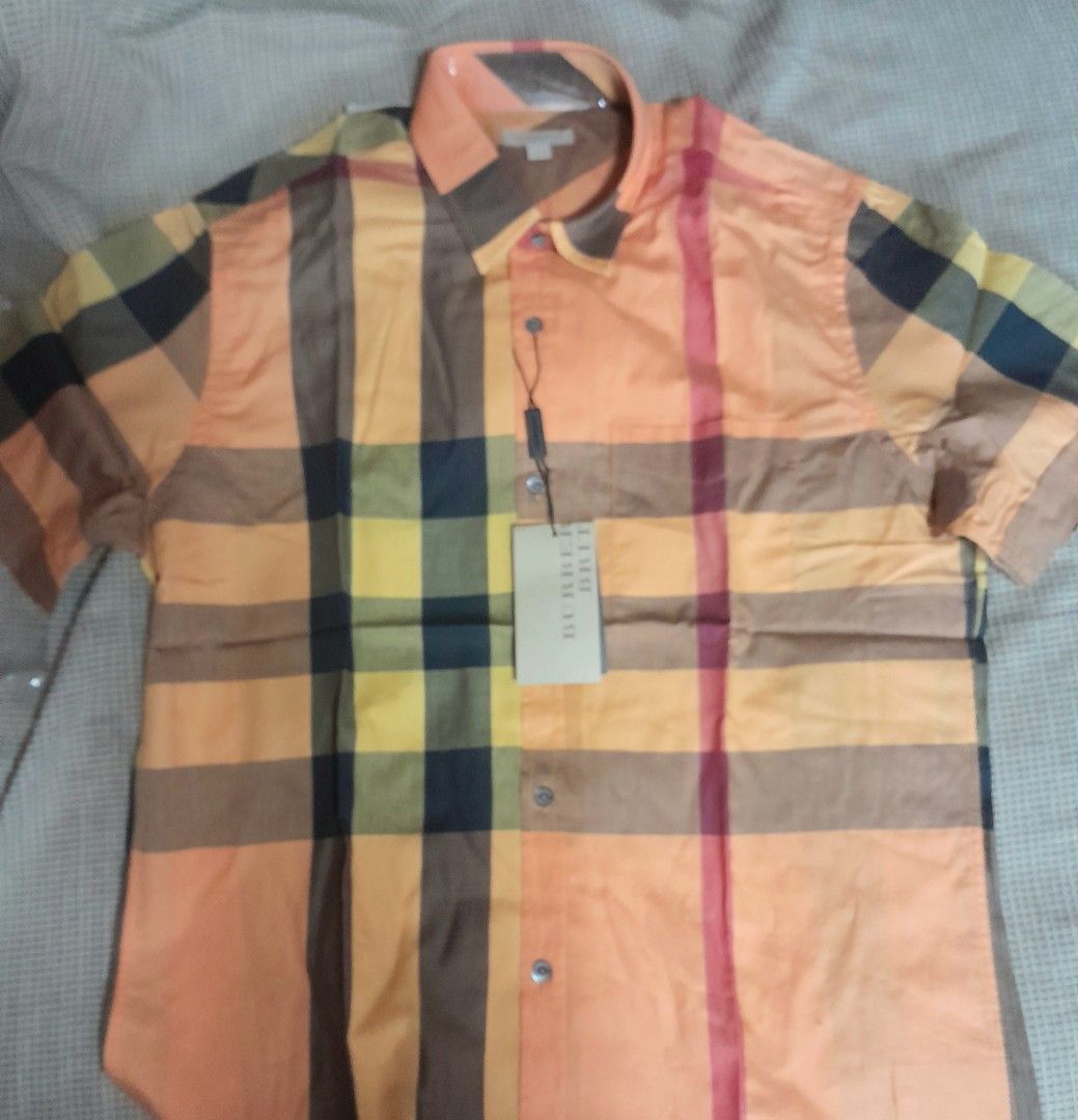 BURBERRY BRIT OF LONDON POLO SHIRT Men s Fashion Tops Sets