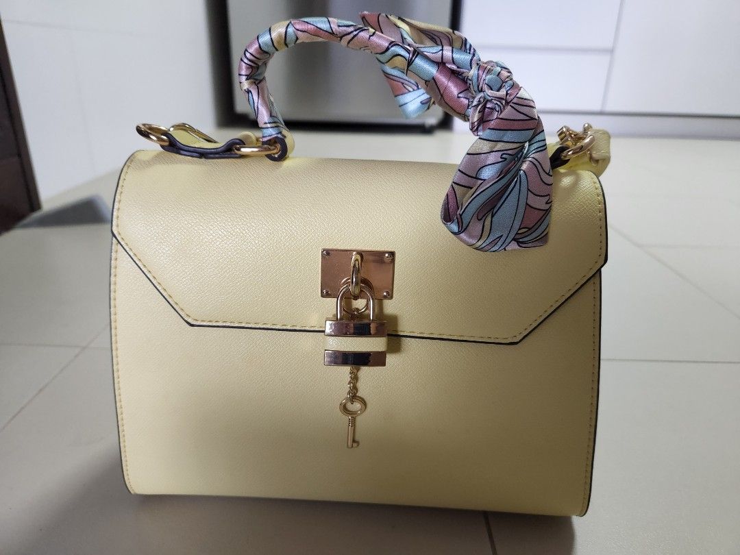 Aldo hotsell yellow handbag