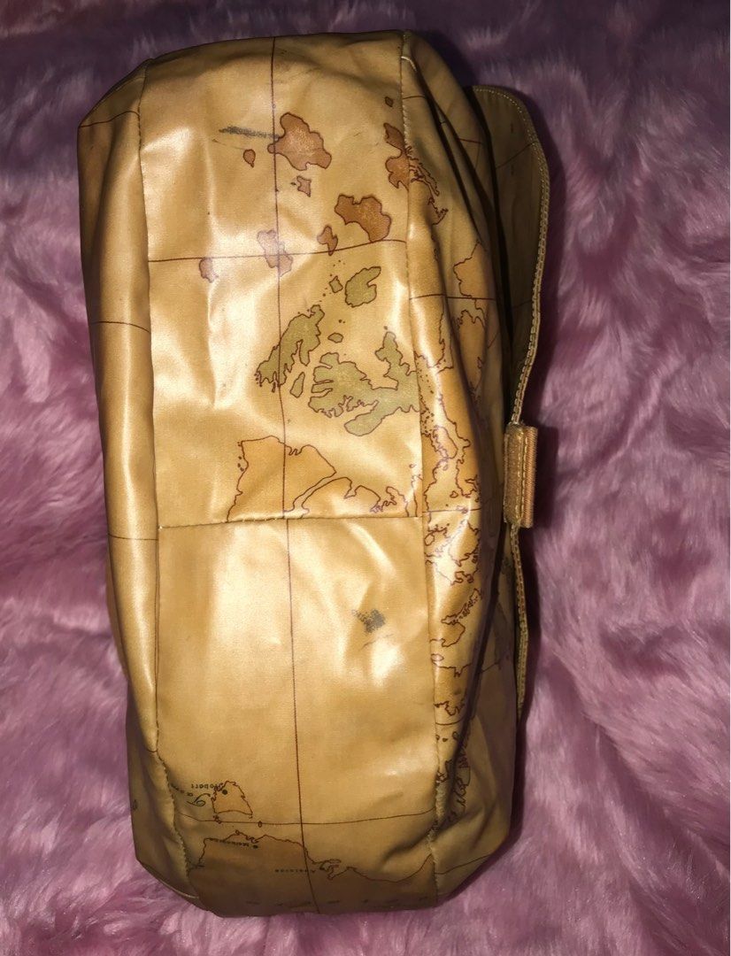 Alviero martinisale sale sale 1k Luxury Bags Wallets on Carousell