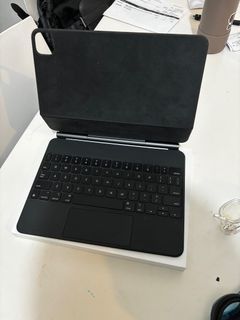 Apple Magic Keyboard for iPad (11 inch)