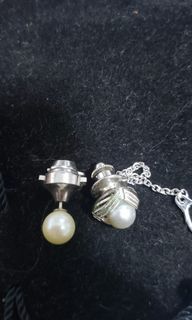 Authentic pearl pin