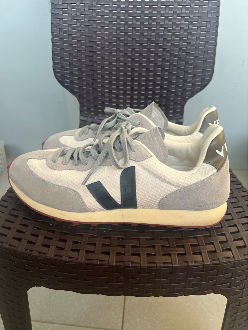 Veja v1 silver hot sale