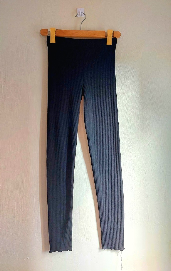 black leggings, Women's Fashion, Bottoms, Other Bottoms on Carousell