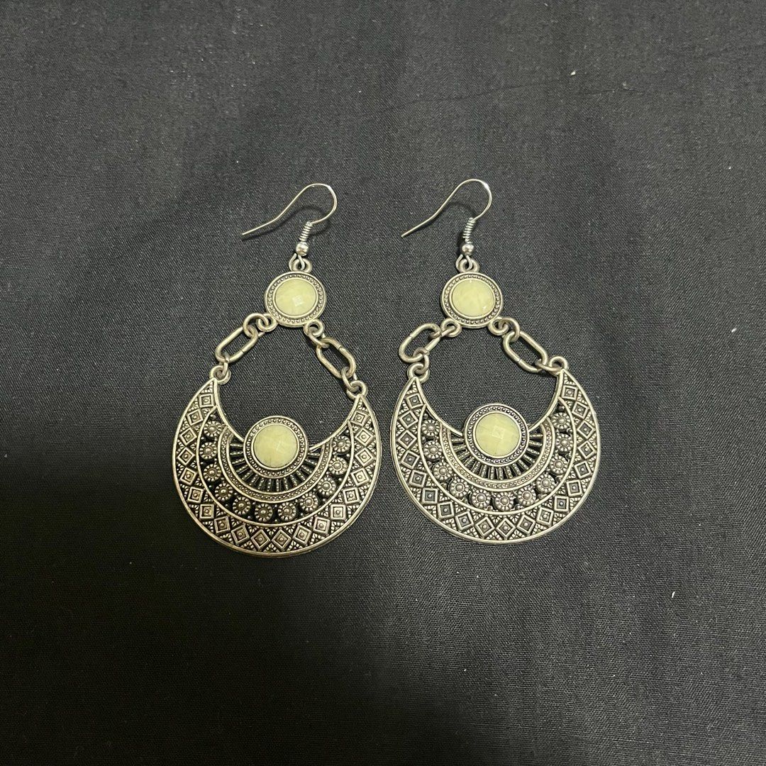 White earrings fashion jewelry top