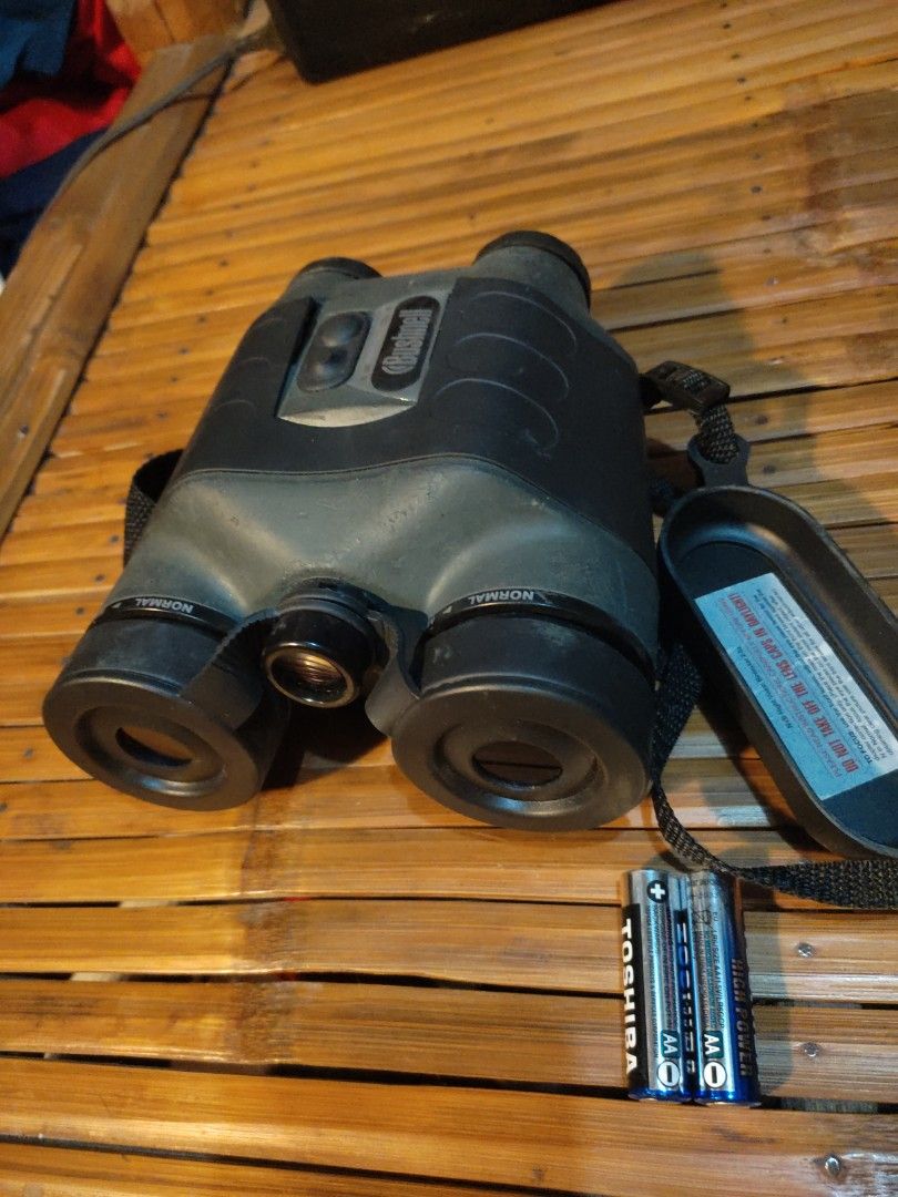Bushnell night vision binoculars (Category: Lens & Kits) located in Quezon City. Submitted by ricodgizmo (Listing ID 1287554292, Image 1). Description: Bushnell model 26-0400 magnification 2.5x42mm power 2x AA batteries working IR illuminator all working made in Russia.
