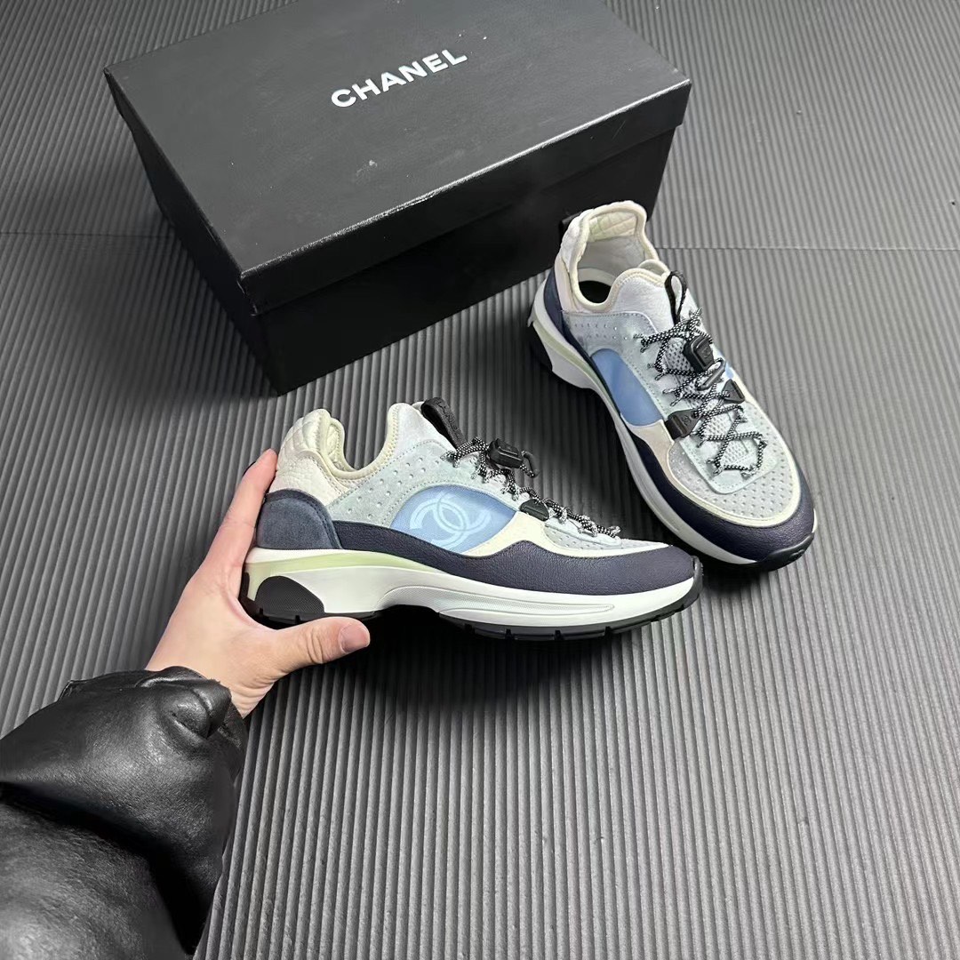 Chanel 香奈兒運動鞋, 名牌精品, 精品鞋款在旋轉拍賣