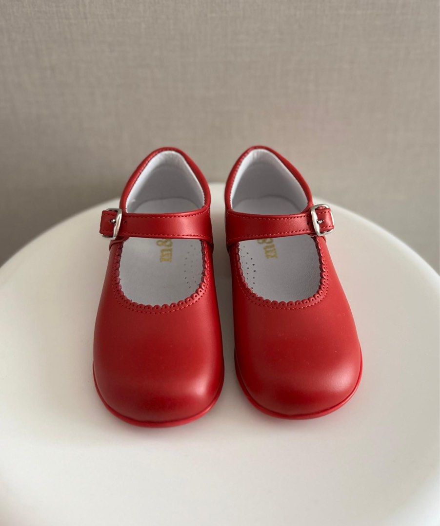 Classic red leather Mary Jane shoes size 25 girl