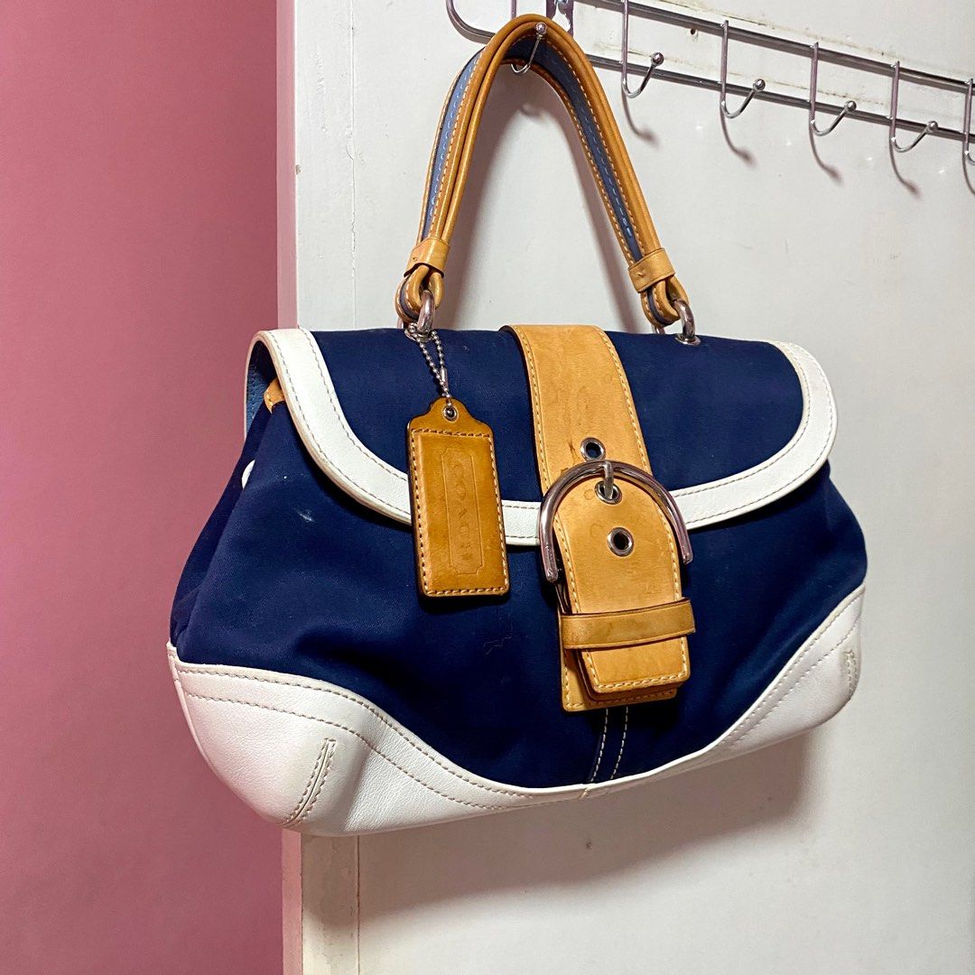Coach Diasy Soho Bag (Category: Luxury Bags & Wallets) located in Batangas. Submitted by avery.declutter (Listing ID 1287399082, Image 2). Description: Coach Daisy Soho 🩵 • Rare Color • Rare find • Hardware: Silver • RANK AB • Ready to use.