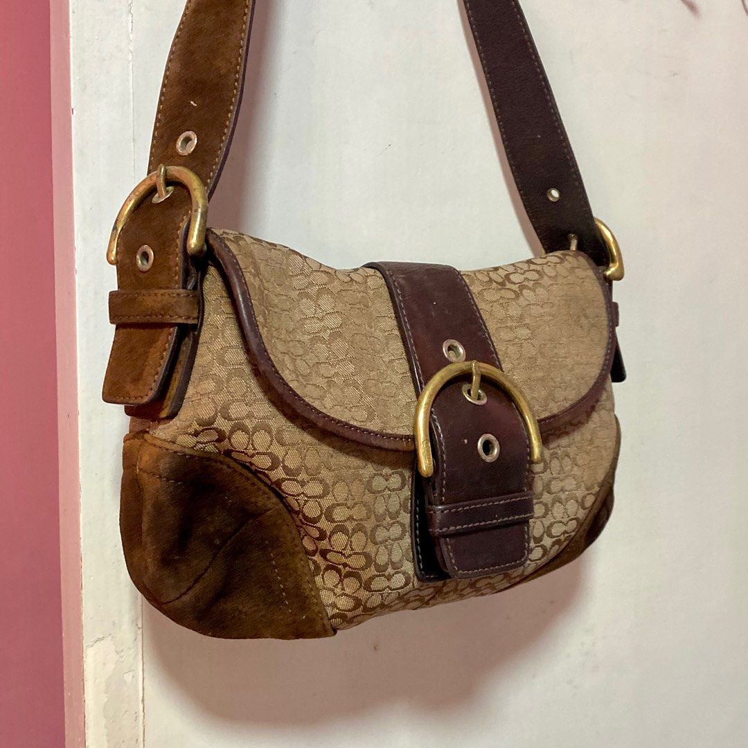 Coach Mini Soho (Category: Luxury Bags & Wallets) located in Batangas. Submitted by avery.declutter (Listing ID 1287401602, Image 2). Description: Coach Mini Soho Bag 🤎 • Super unique nito • Small size • RANK B.