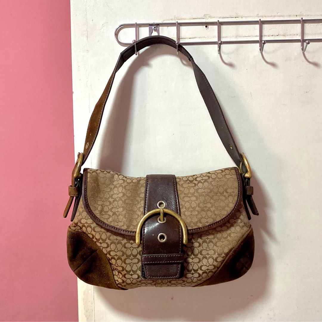 Coach Mini Soho (Category: Luxury Bags & Wallets) located in Batangas. Submitted by avery.declutter (Listing ID 1287401602, Image 1). Description: Coach Mini Soho Bag 🤎 • Super unique nito • Small size • RANK B.