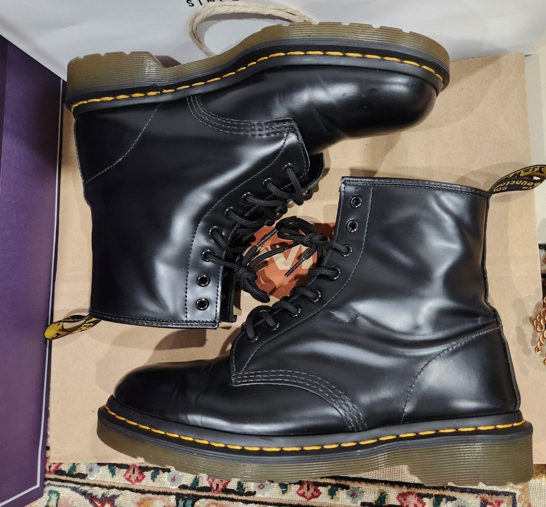 Dr martens uk 9 on sale