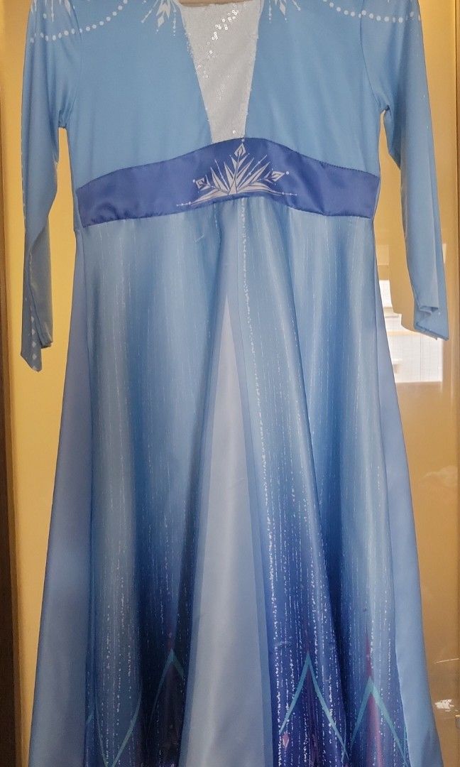 Elsa costume deals spotlight