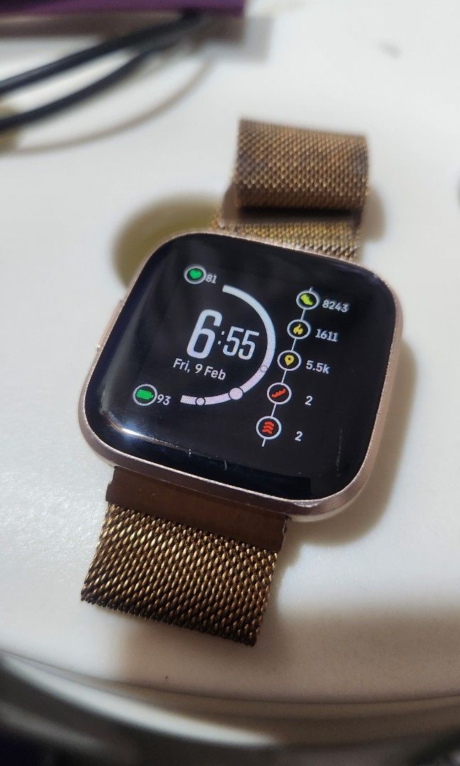White and rose gold fitbit versa online
