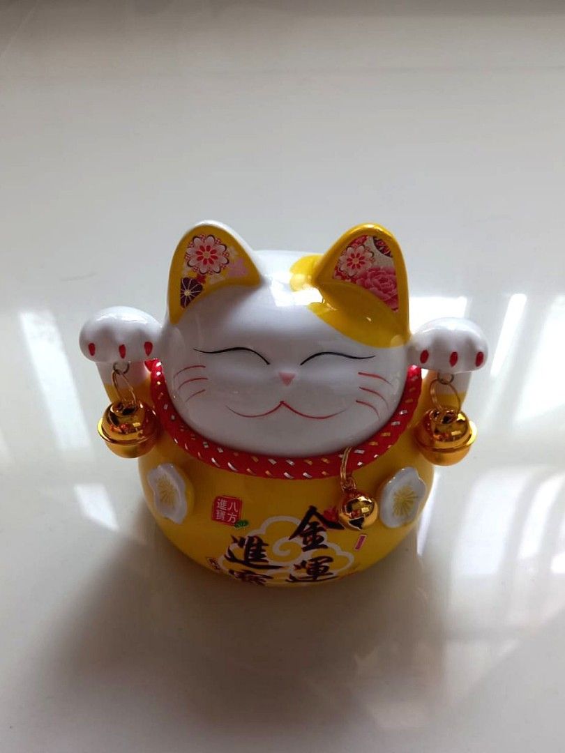 Fortune Cat Zhao Cai Mao Figurine home deco