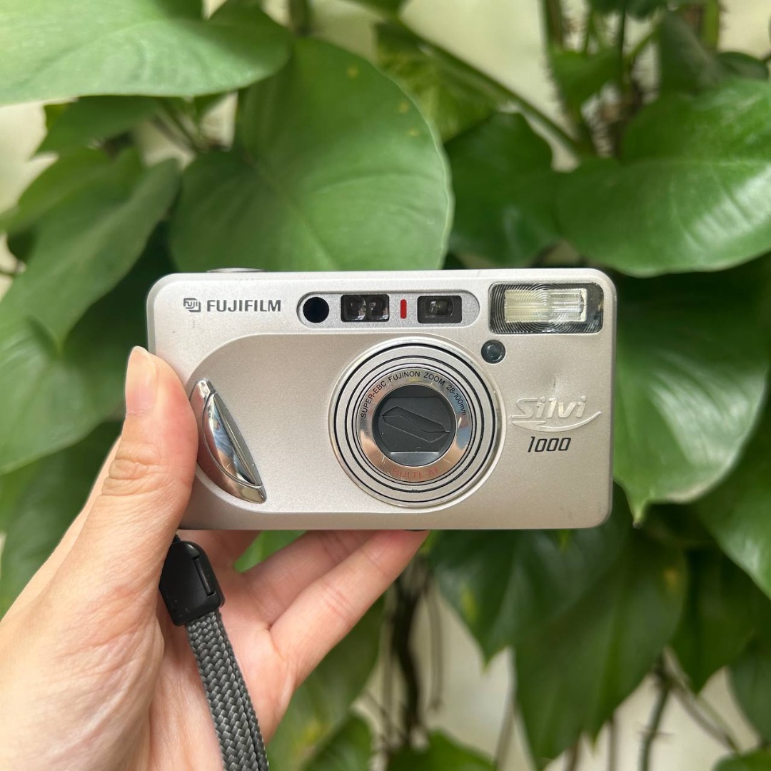 FUJIFILM Silvi 1000 | Totte Me Camera