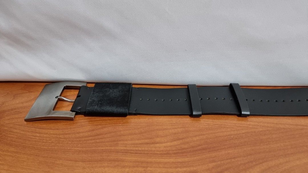 Gianfranco Ferre Furs Belt (Category: Belts) located in Binangonan. Submitted by caaaris (Listing ID 1287339674, Image 2). Description: Gianfranco Ferre Furs Belt Black Size: 106 cm belt length 111.5 cm with buckle Belt width 5 cm Rectangular metal design (Gianfranco Ferre Furs) still with plastic With very minor signs of use In excellent condition Made in Italy.