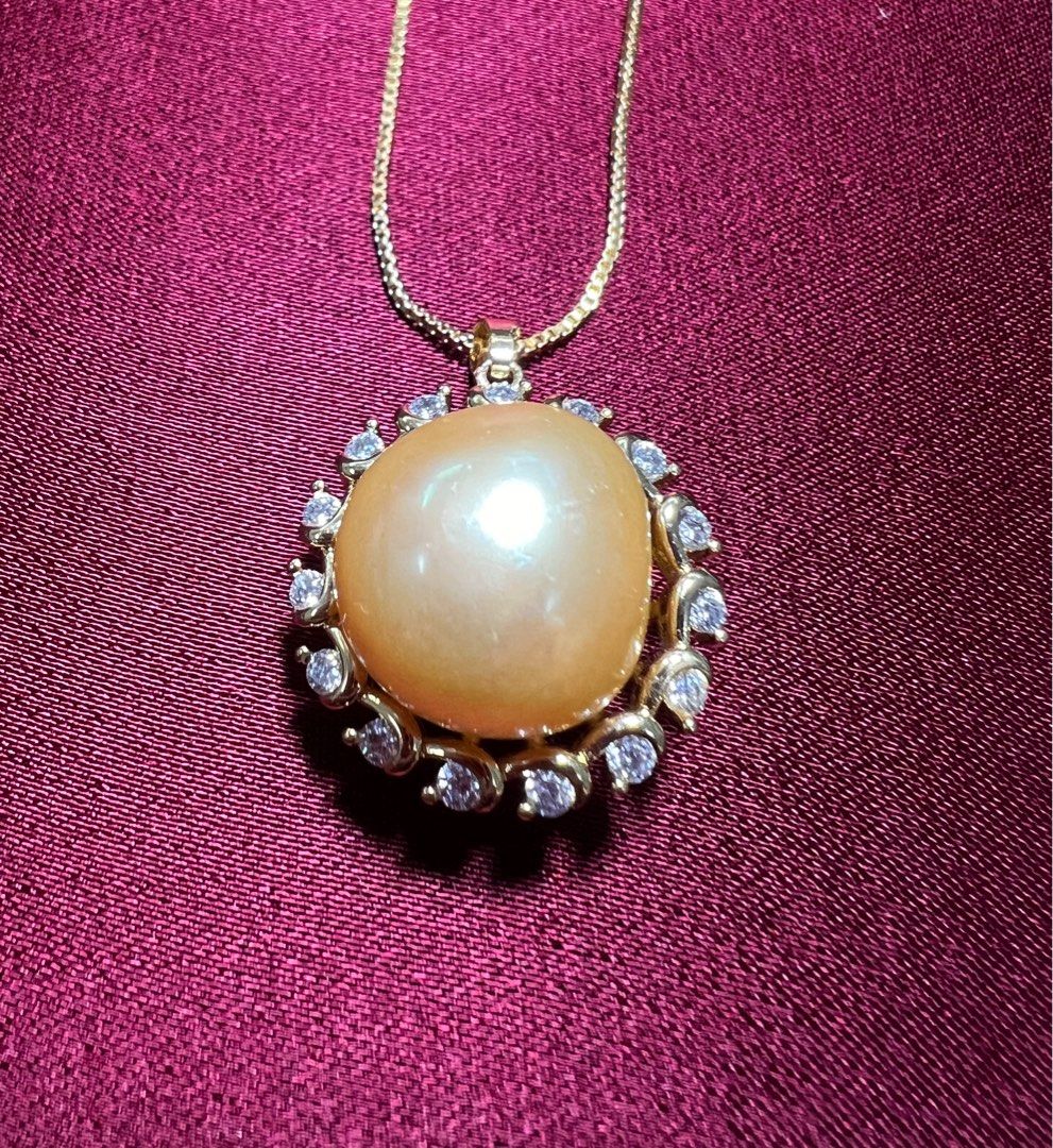 Gold n pearl sale necklace