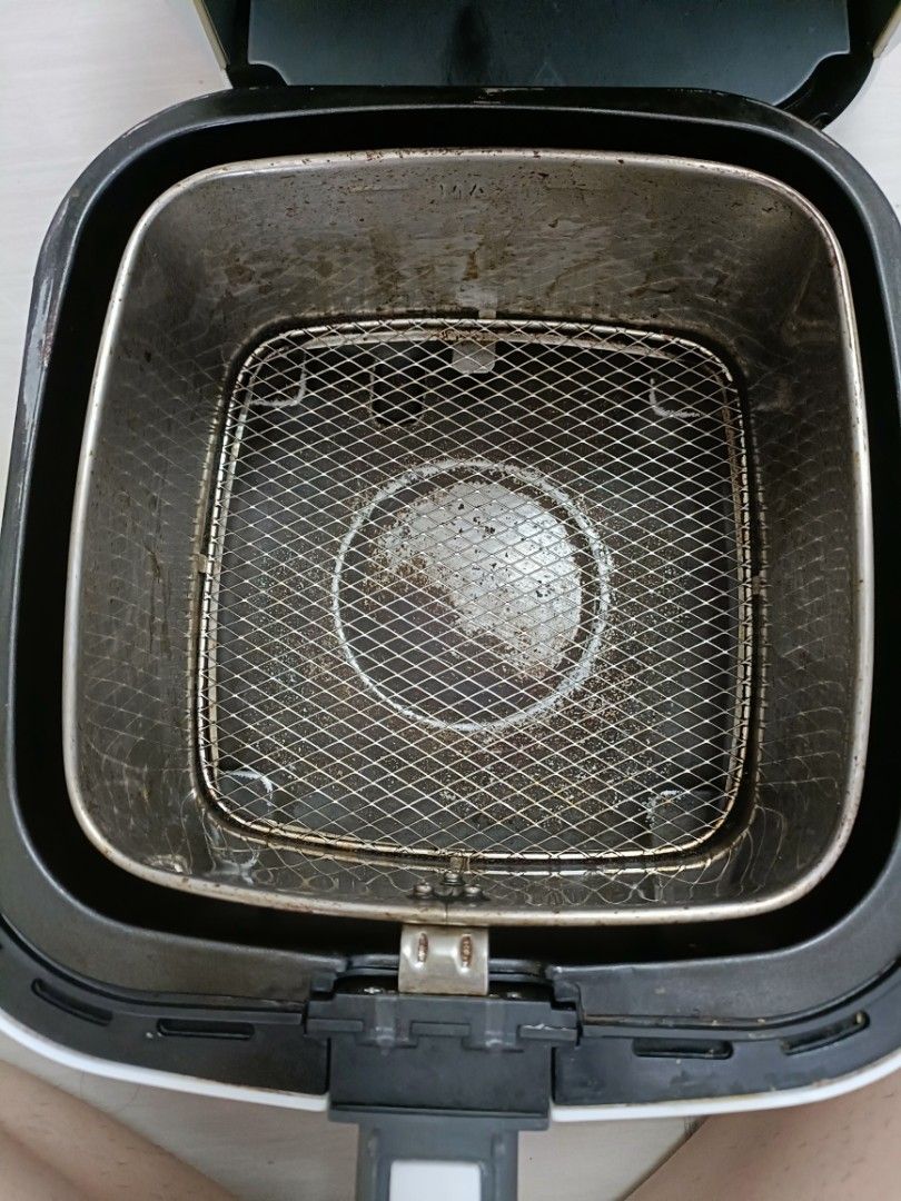 Imarflex turbo fryer (Category: Fryers) located in Quezon City. Submitted by irheen08 (Listing ID 1287338516, Image 3). Description: Imarflex turbo air fryer -3.0 Liters capacity -working in great condition pero ung timer hndi gumagana -original mall price P6,700 **for sure buyer only you may send an sms to 09954839030 ; pick-up Grass Residences, Quezon City.