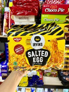 SOLD OUT - Irvins Salted Egg Instant Noodle Packet 5pcs