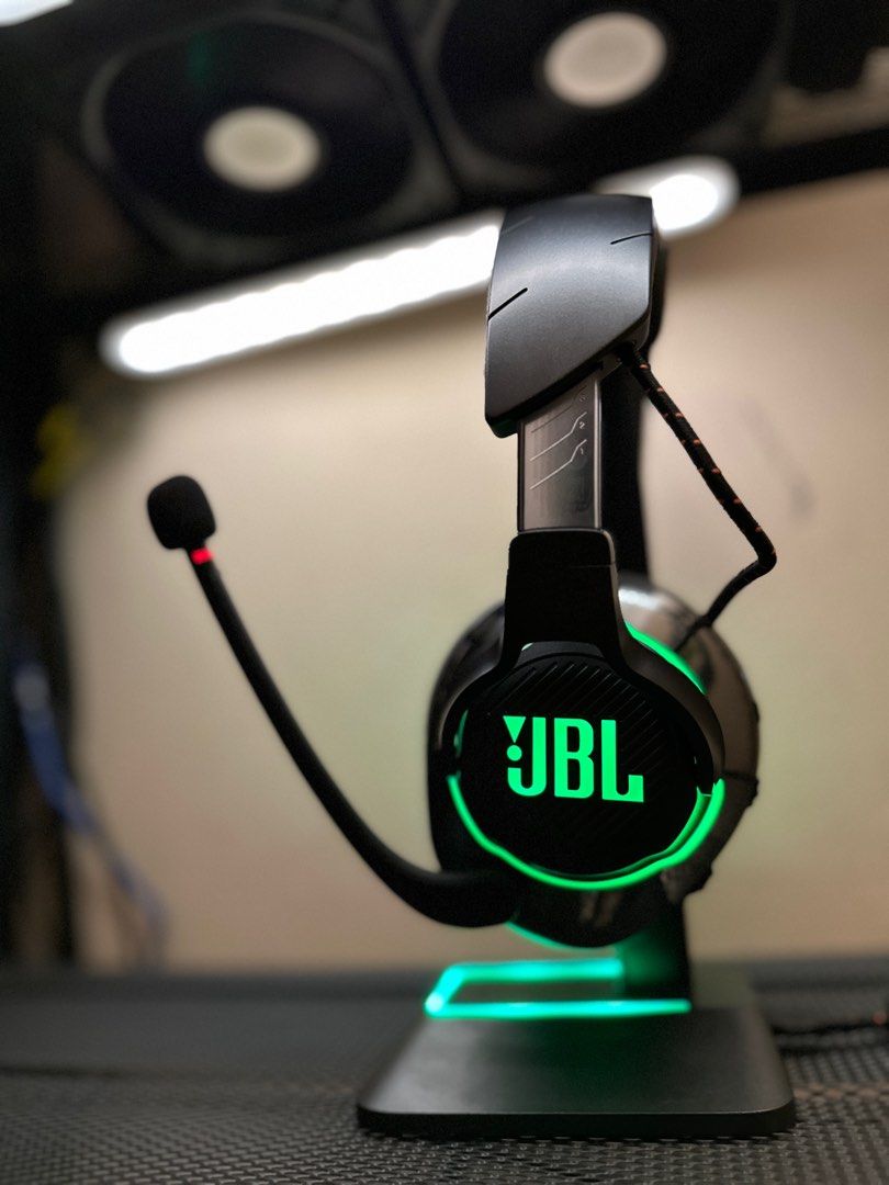 JBL Quantum 810, Audio, Headphones & Headsets on Carousell