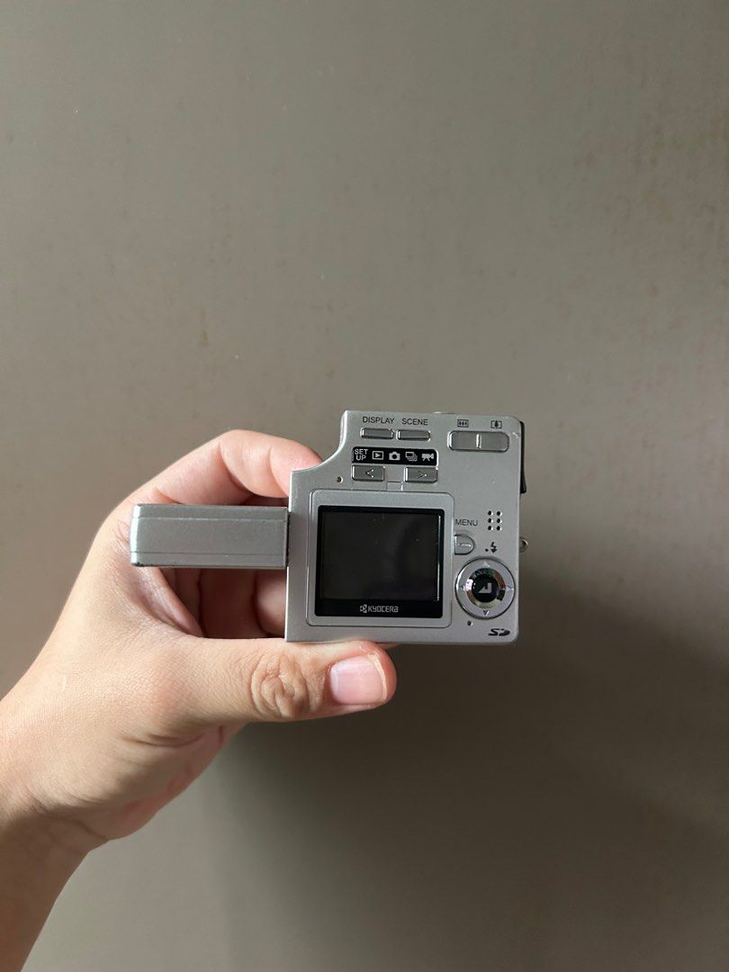 Kyocera finecam SL400R, Photography, Cameras on Carousell