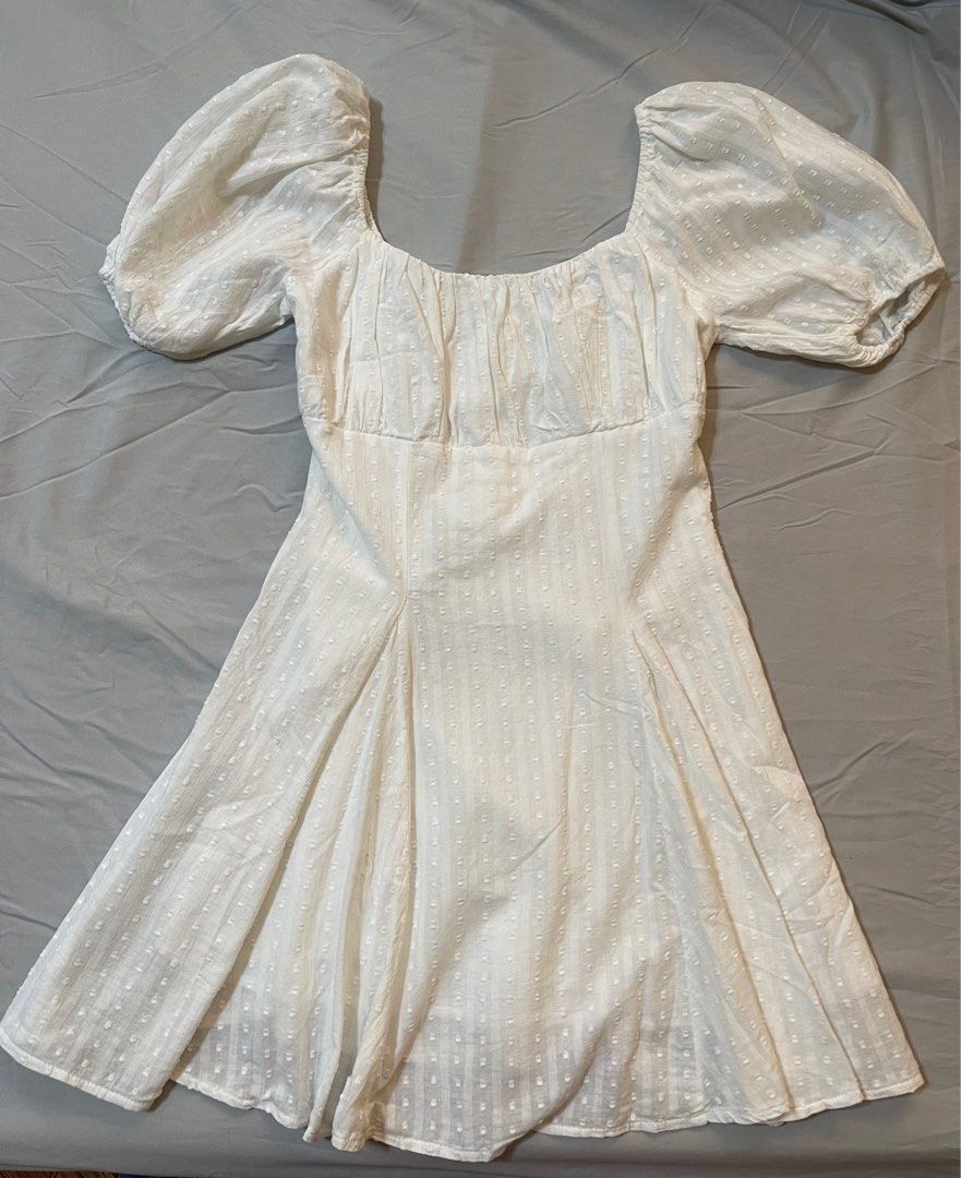 Love Ara White Eyelet Dress (Category: Dresses) located in Quezon City. Submitted by lovedbysnow (Listing ID 1287413285, Image 1). Description: Used once only Rfs: not flattering to my body.