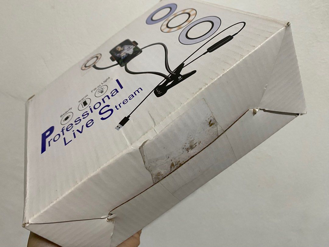 Multiple Ring Light with stand and clip (Category: Other Gadgets) located in Pasig City. Submitted by declutter_a_ciro (Listing ID 1287573517, Image 2). Description: Brand new Never opened RFS: Walang paggagamitan.